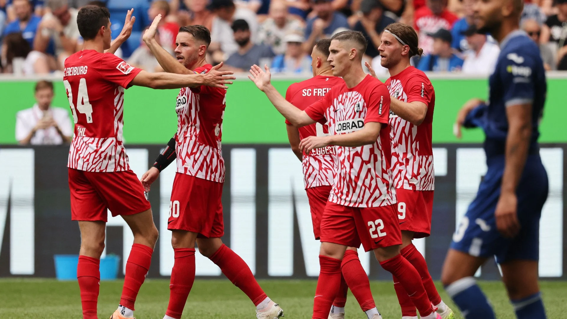 Wolfsburg Raih Poin Penting, Naik ke Peringkat 16 Usai Remis 1-1 di Freiburg