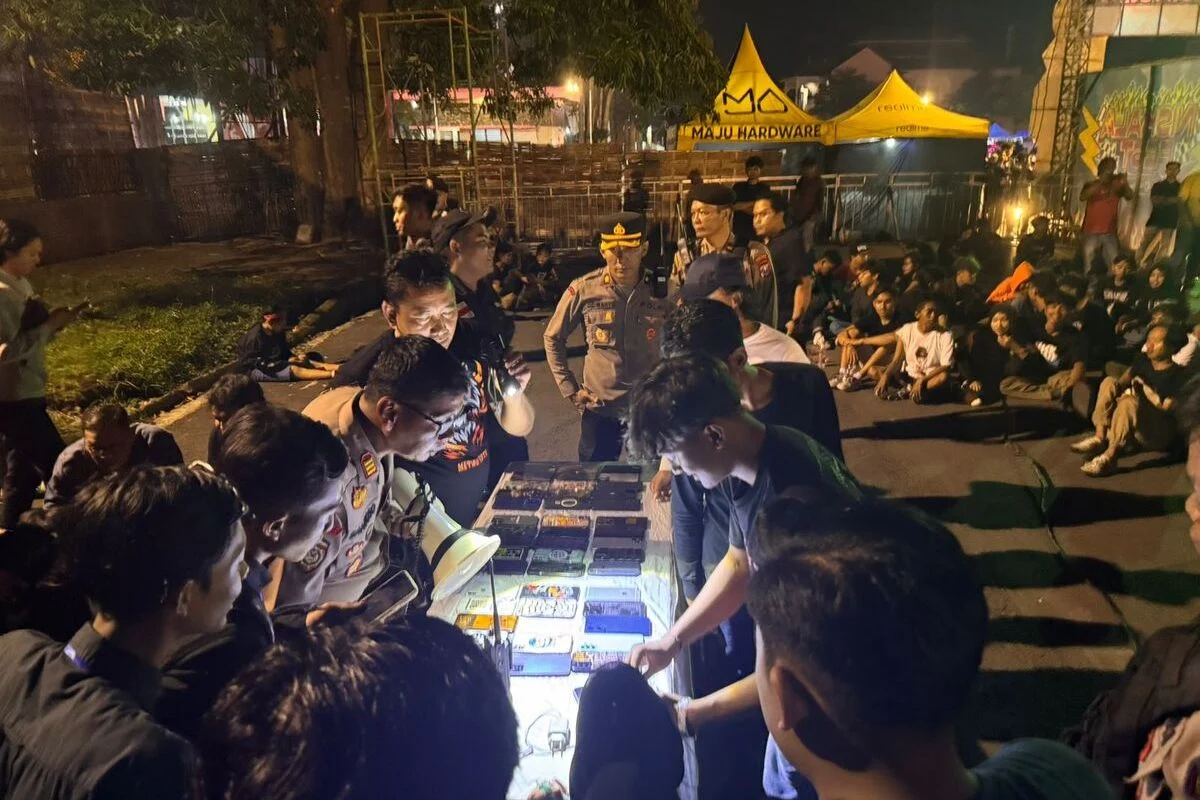 808 Ponsel Ditemukan dan Dikembalikan kepada Pemiliknya di Anakapalli