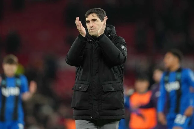 Andoni Iraola Siap Menghadapi Tantangan Baru di Liverpool