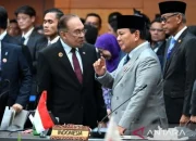 Anwar Ibrahim: Antara Diplomasi Internasional dan Tantangan Dalam Negeri