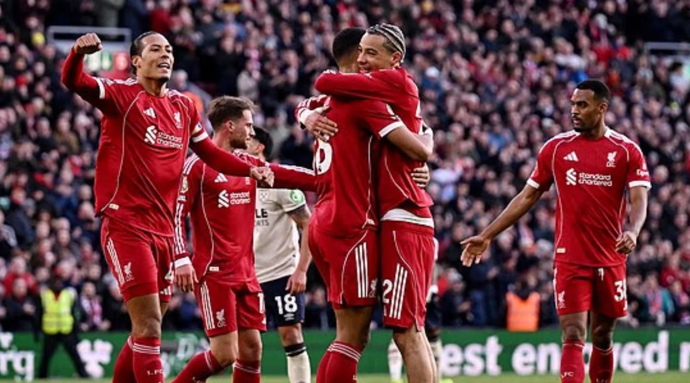 Arne Slot Dilepas Liverpool: Akhir dari Era yang Mengecewakan