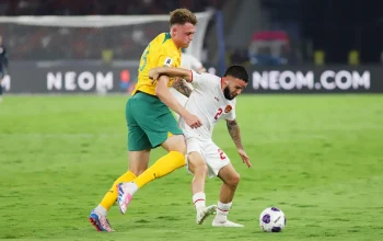 Australia dalam Sorotan: Dari Pemain Sepak Bola hingga Serangan Hiu