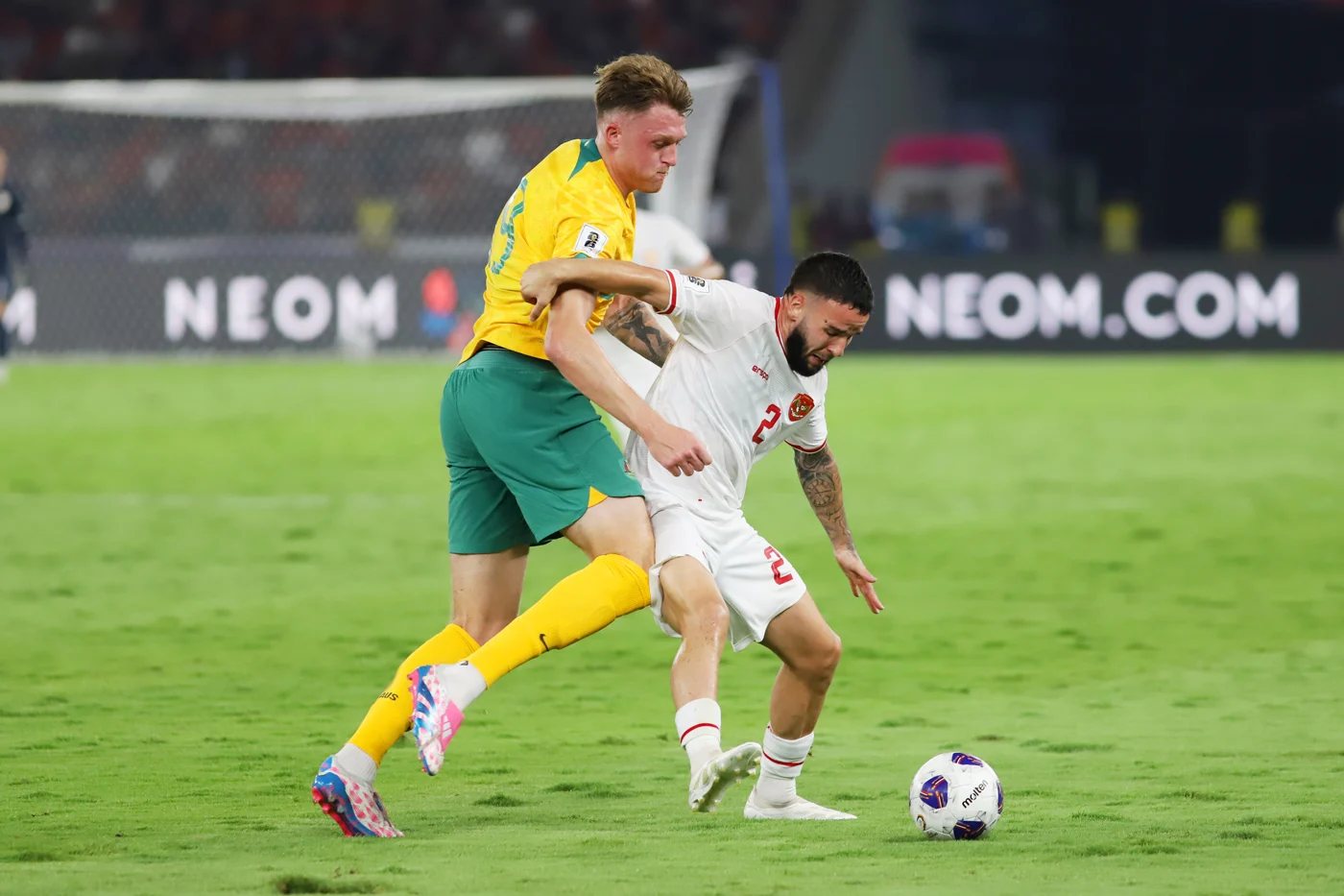 Australia dalam Sorotan: Dari Pemain Sepak Bola hingga Serangan Hiu