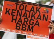 BEM UI Gelar Demo di Bundaran HI, Tuntut Pemerintah Turunkan Harga BBM dan Hentikan Program MBG