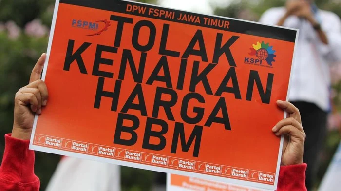 BEM UI Gelar Demo di Bundaran HI, Tuntut Pemerintah Turunkan Harga BBM dan Hentikan Program MBG