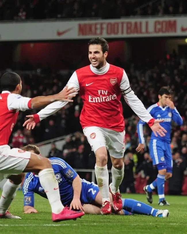 Cesc Fàbregas: Dari Lapangan Hijau ke Pinggir Lapangan, Legenda Baru Sepakbola