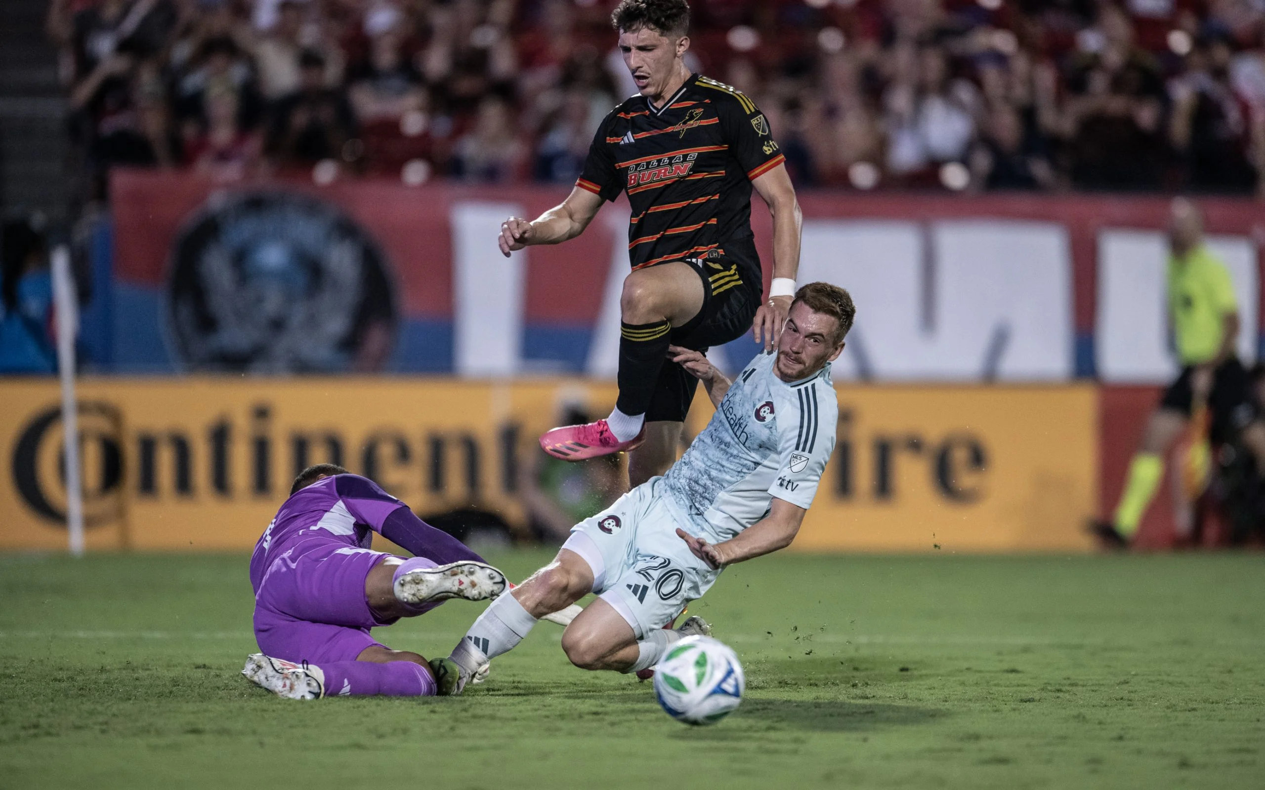 Colorado Rapids vs Dallas: Pertarungan Sengit di Lapangan Sepak Bola