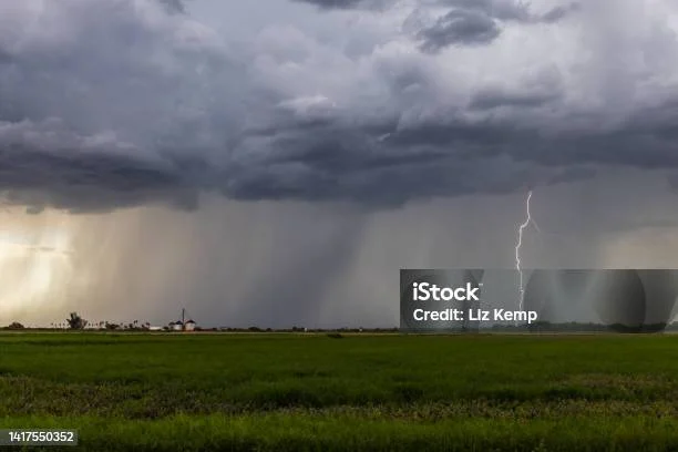 Cuaca Ekstrem Melanda Amerika Serikat, Badai Petir dan Banjir Melanda Texas