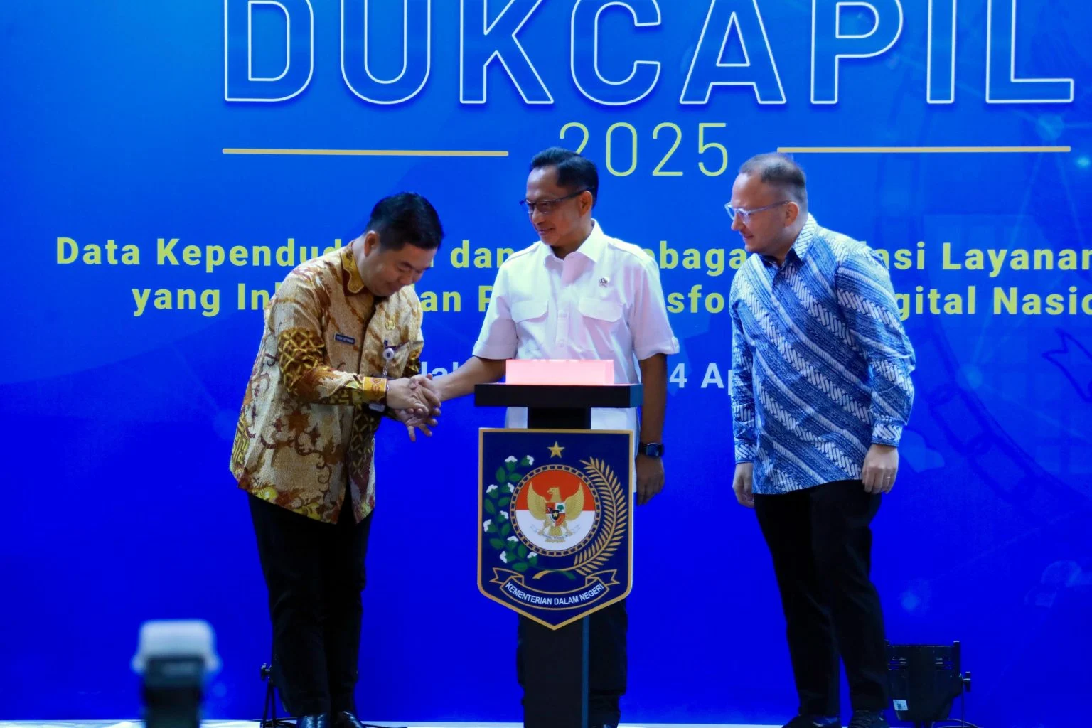 Disdukcapil dan Pelayanan Publik: Antara Klarifikasi dan Tantangan