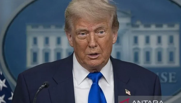 Donald Trump dan Dinamika Hubungan Internasional: Dari G7 hingga UFC di Gedung Putih