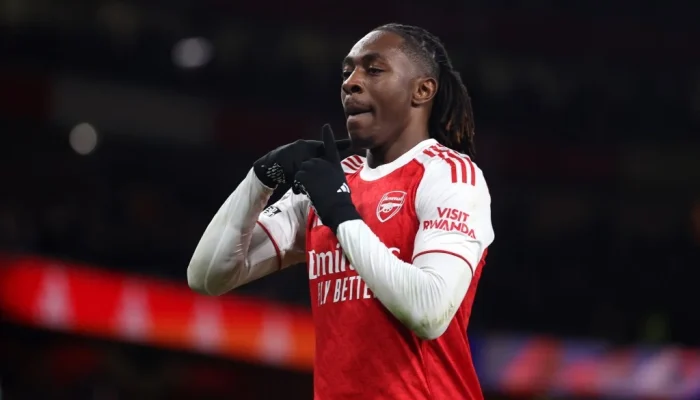 Ebere Eze dan Rekor Ever-Present di Premier League
