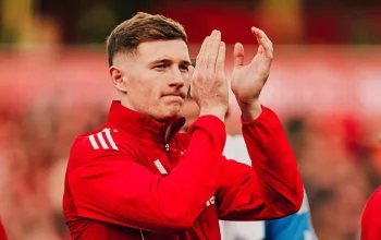 Elliot Anderson Jadi Sorotan,MU dan Manchester City Berebut Tanda Tangan Pemain Muda Ini