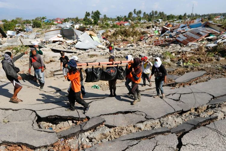 Gempa Palu: Dampak Gempa Sulteng Magnitudo 6,7 dan Upaya Penanganan