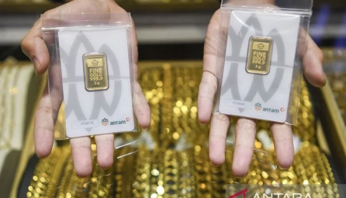 Harga Emas Antam Turun Rp 15.000, Cek Harga Emas Hari Ini di Sini