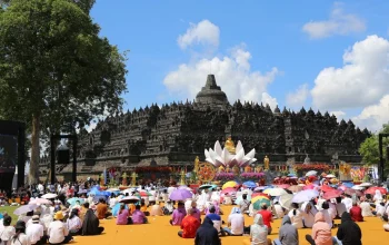 Hari Raya Waisak: Makna, Sejarah, dan Tradisi Umat Buddha