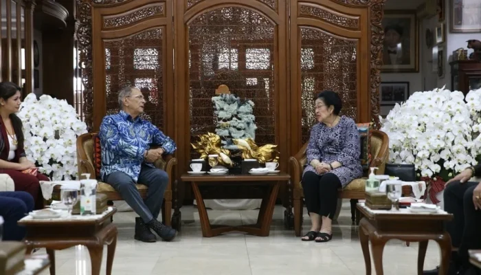 Hasto Kristiyanto Perkuat Diplomasi di Timor Leste Jelang Kunjungan Megawati