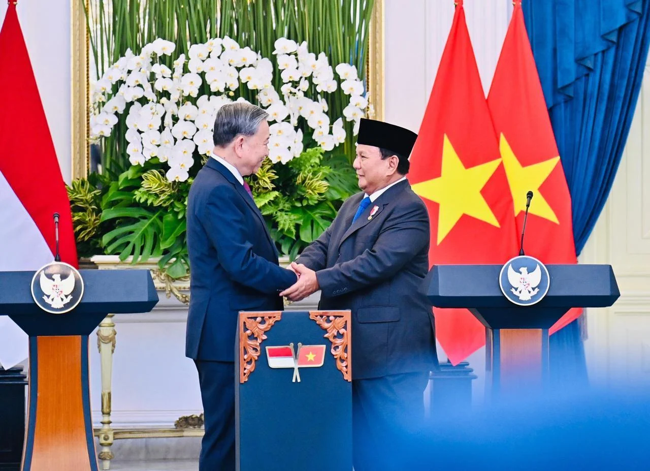 Indonesia dan Vietnam: Persaingan di Lapangan dan Strategi Militer