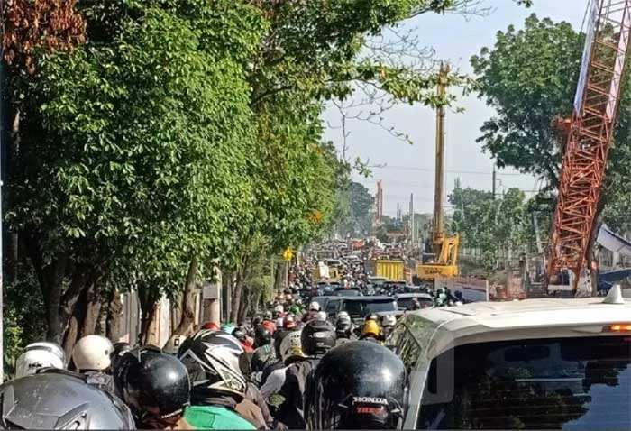 Jalan Raya Lenteng Agung Kembali Dibuka, Pemprov DKI Jakarta Berupaya Mengatasi Kerusakan