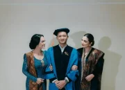 Keluarga Hermansyah Kompak Wisuda Bersama di Universitas Airlangga, Ashanty Raih Gelar Doktor