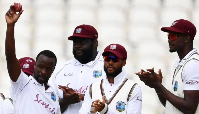 Kemar Roach Raih 300 Wicket, West Indies Gulingkan Sri Lanka di Test Pertama