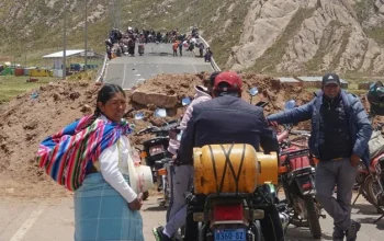 Krisis Politik di Bolivia: Aksi Demo dan Pengunduran Diri Menteri