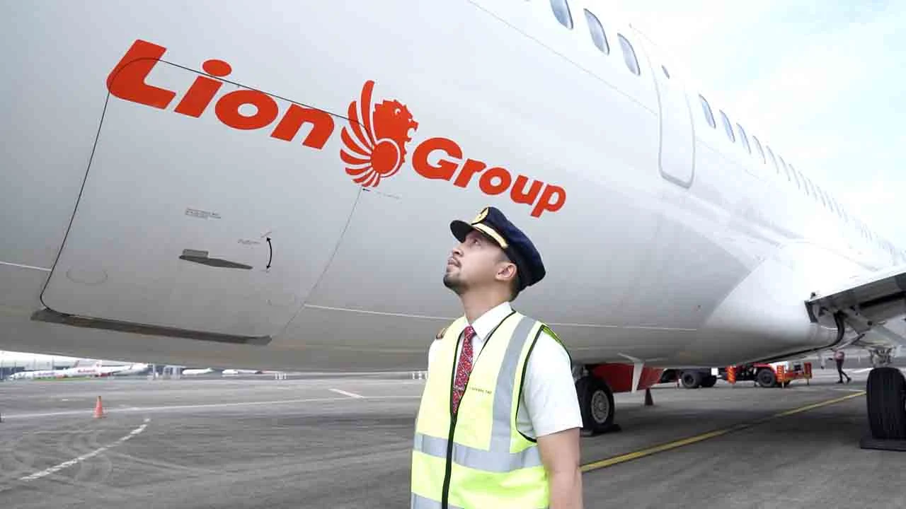 Lion Air Menghadapi Tantangan: Mengurangi Penerbangan Akibat Biaya Bahan Bakar yang Melambung