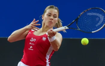 Maja Chwalińska: Sensasi Tenis yang Membuat Dunia Berbicara