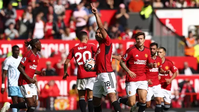Manchester United Siap Menghadapi Persaingan Sengit di Pemain Midfield
