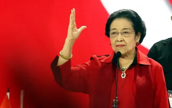 Megawati Soekarnoputri: Simbol Kepemimpinan dan Perjuangan Politik