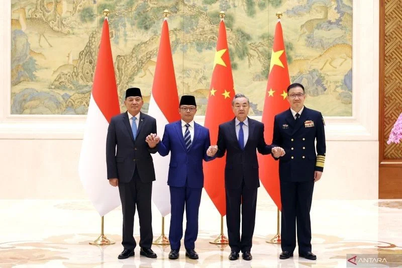 Mengembangkan Dirgantara Indonesia: Mencari Keseimbangan Antara Kedaulatan dan Kerja Sama Internasional