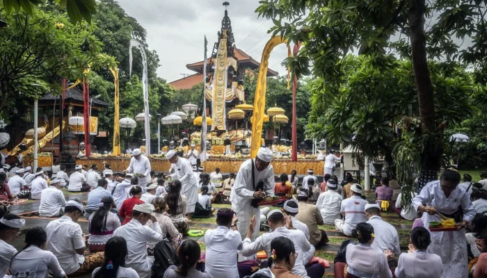 Merayakan Kemenangan Dharma: Ucapan dan Makna Hari Raya Galungan dan Kuningan 2026