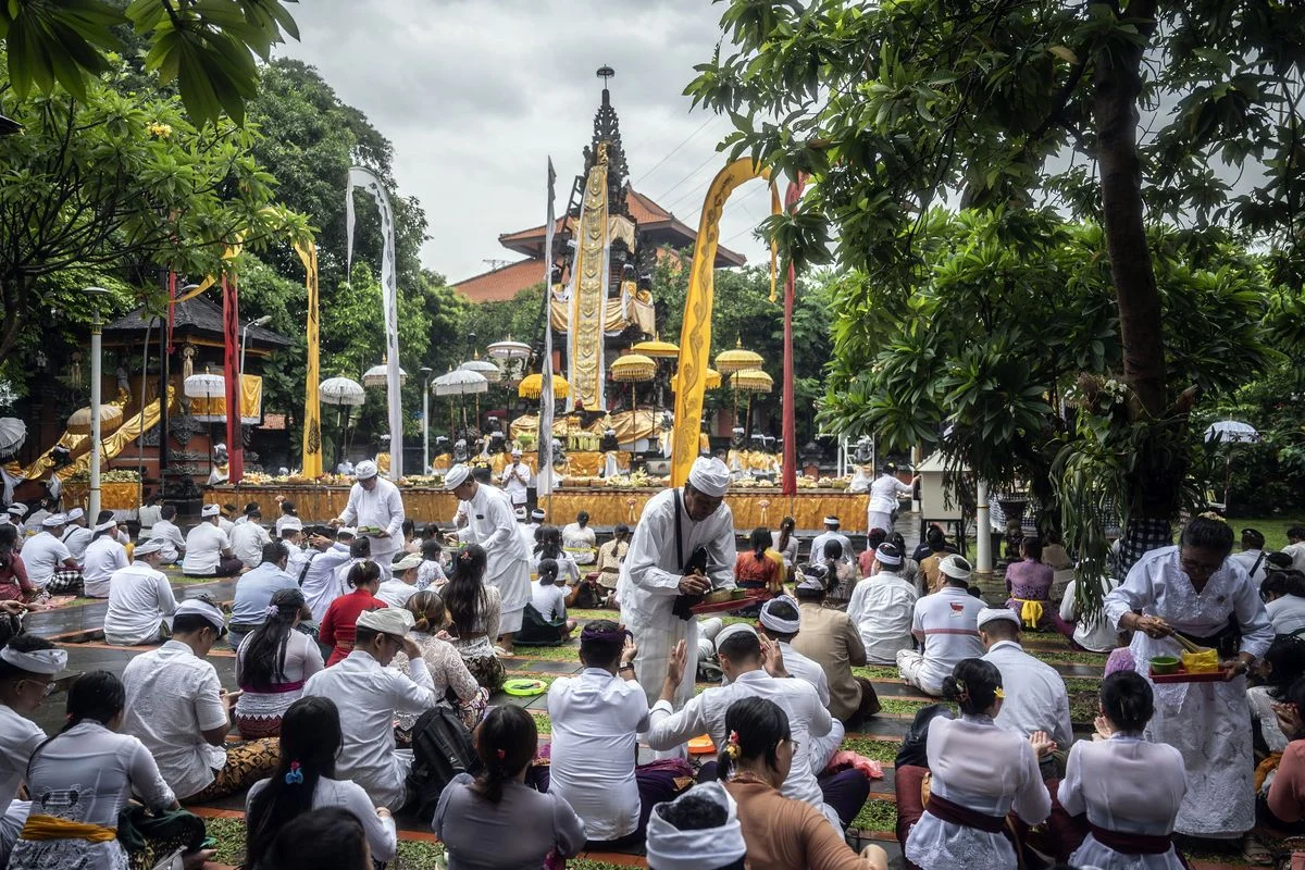 Merayakan Kemenangan Dharma: Ucapan dan Makna Hari Raya Galungan dan Kuningan 2026