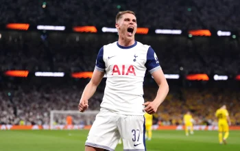 Micky van de Ven dan Tottenham: Antara Pujian dan Kontroversi