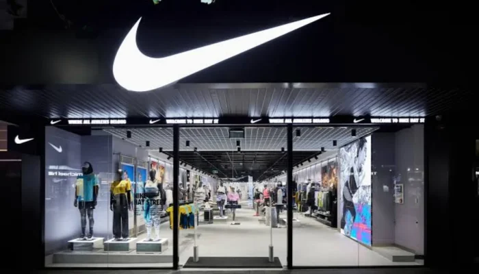 Nike dan Lululemon: Dua Raksasa Olahraga yang Berjuang di Tengah Persaingan Sengit