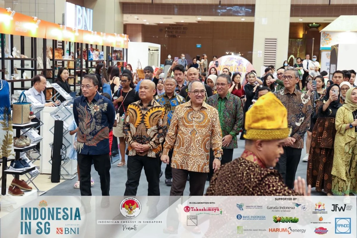 Pasar Indonesia Terpuruk, Singapura Jadi Sorotan