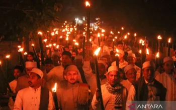 Pawai Obor Menyambut Tahun Baru Islam 1 Muharram 1448 H, Warga Indonesia Rayakan dengan Penuh Semangat