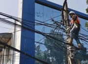 Pemkot Bandung Tunda Pemotongan Kabel Udara di Asia Afrika