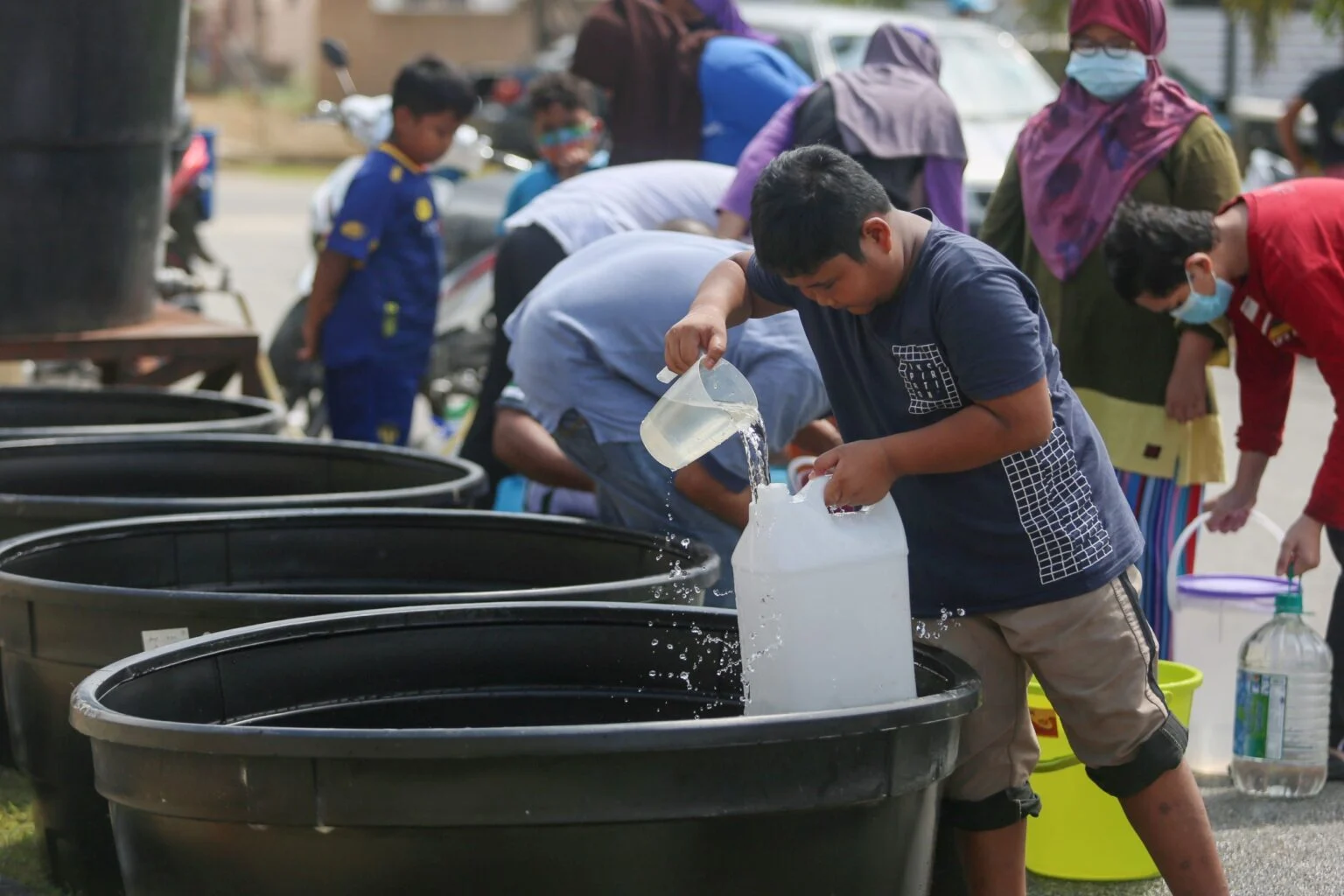Pengelola PG Menghadapi Masalah Air dan Pendidikan Mengalami Kemajuan