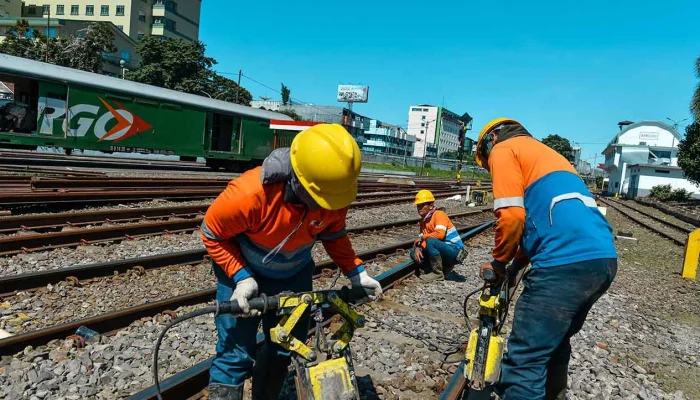 Perbaikan dan Pengembangan Jalur Kereta Api: Meningkatkan Keamanan dan Efisiensi