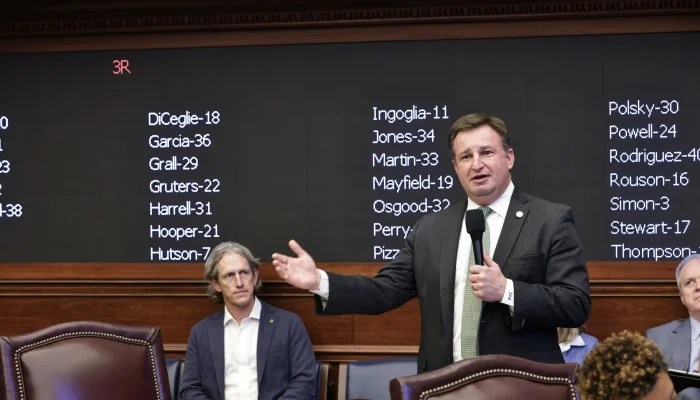 Pertarungan Politik di Seminole: Maitland Mayor Lowndes Tantang Brodeur untuk Senate Seat