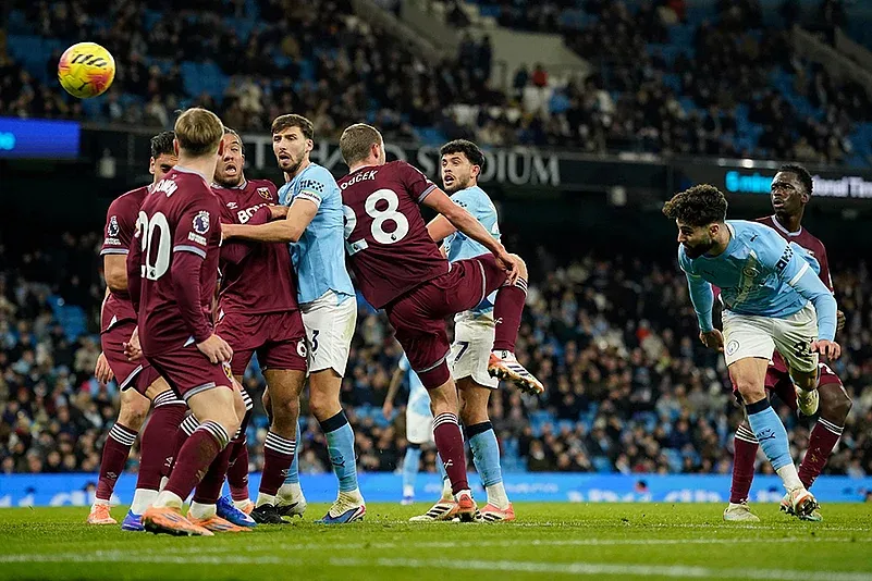 Pertarungan Sengit di Premier League: West Ham, Man City, dan Manchester United Berebut Gelar