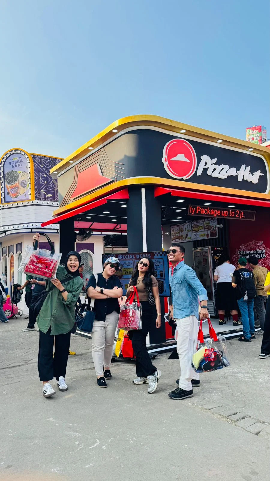 Pizza Hut dan Wal-Mart Hadir di Cassville