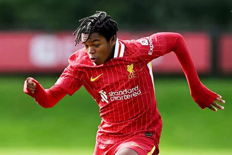 Rio Ngumoha: Liverpool Tegaskan Pemain Muda Ini Tidak Dijual