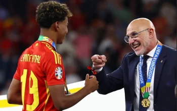 Spanyol Pamer Kemewahan, Lamine Yamal dan Mikel Oyarzabal Jadi Bintang