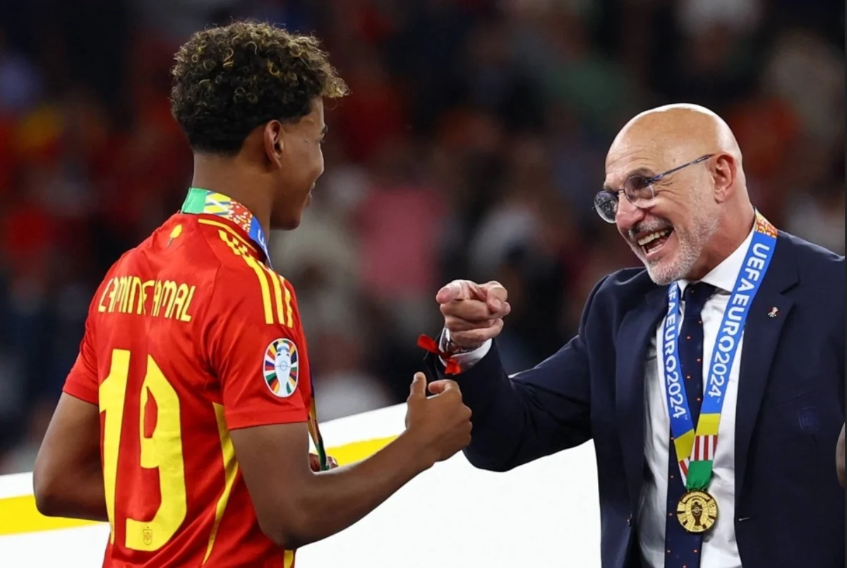Spanyol Pamer Kemewahan, Lamine Yamal dan Mikel Oyarzabal Jadi Bintang