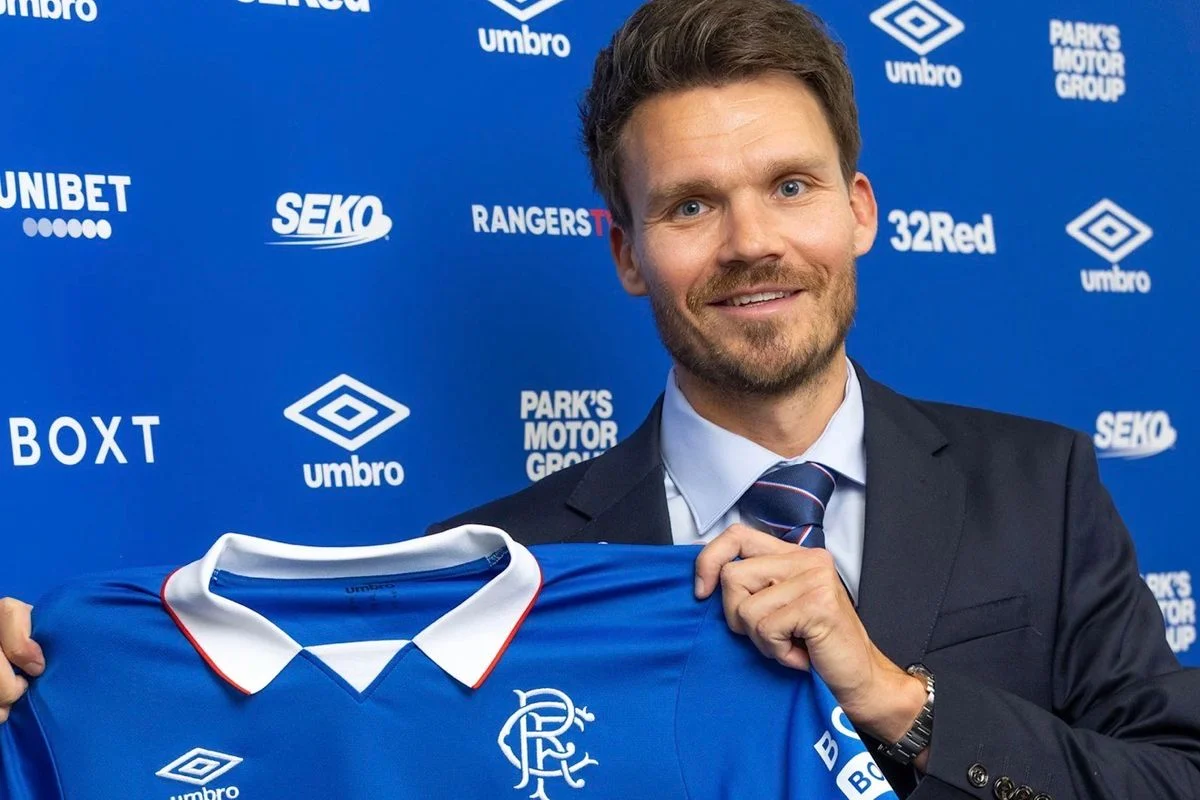 Steven Gerrard dan Derek McInnes, Dua Nama yang Muncul Sebagai Pengganti Danny Rohl di Rangers