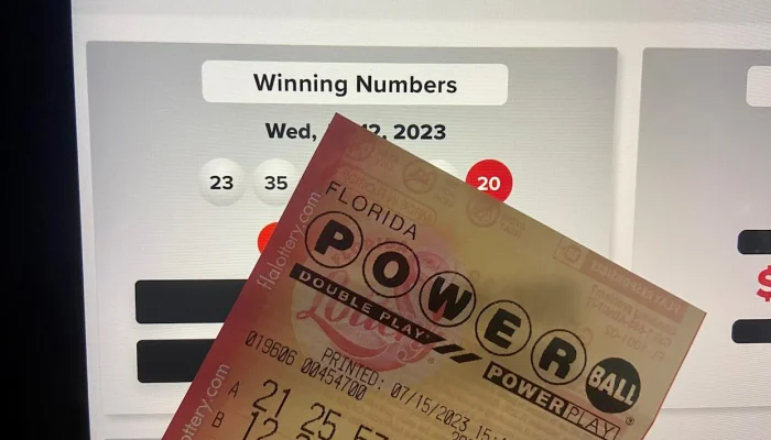 Ticket Powerball dan BTS Membuat Heboh, dari Jackpot $302M hingga Pemesanan Hotel di Singapura