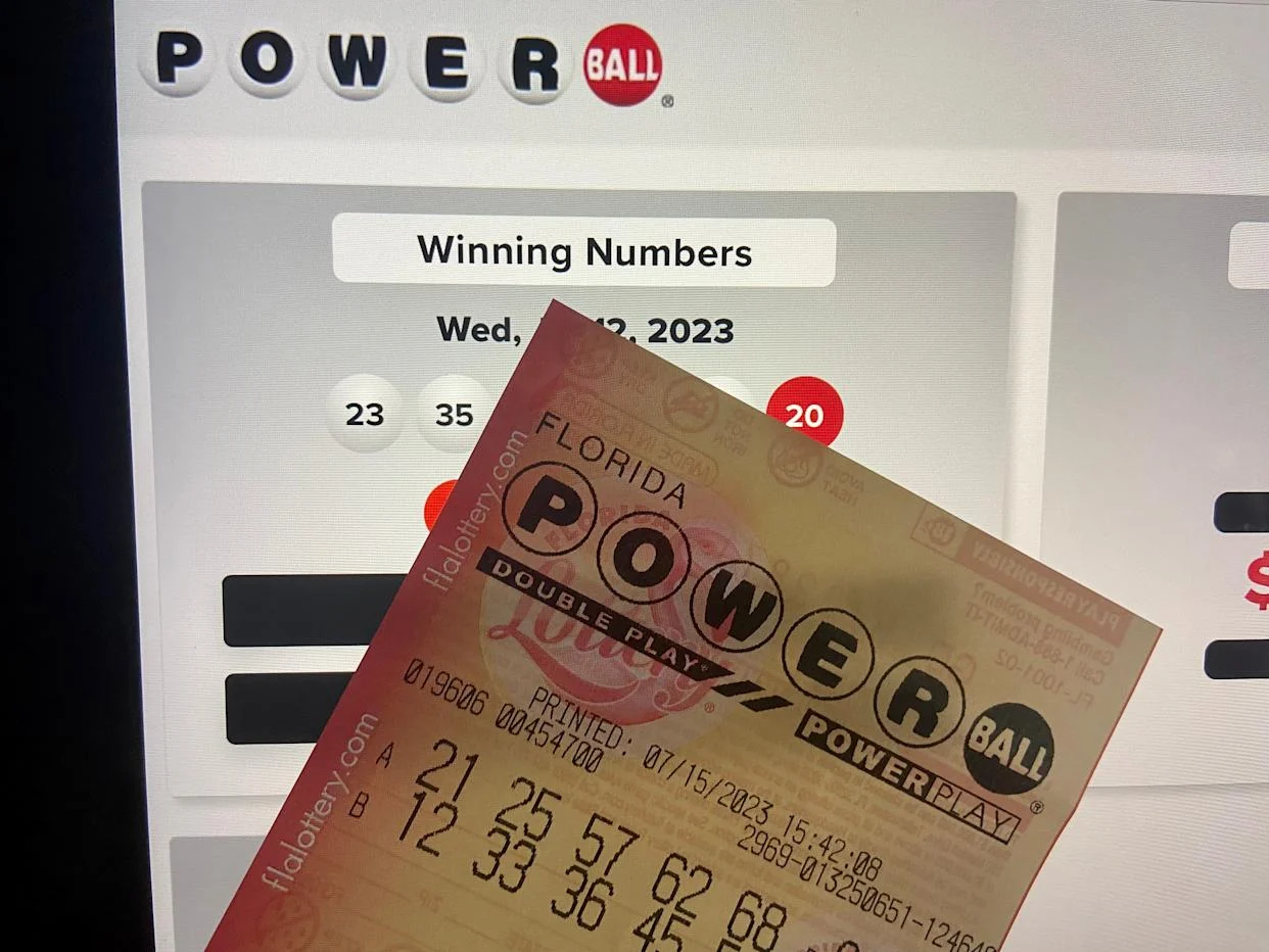 Ticket Powerball dan BTS Membuat Heboh, dari Jackpot $302M hingga Pemesanan Hotel di Singapura