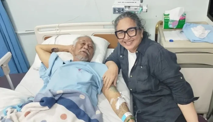 Tio Pakusadewo Dirawat Intensif di Rumah Sakit, Dewi Irawan Buka Donasi