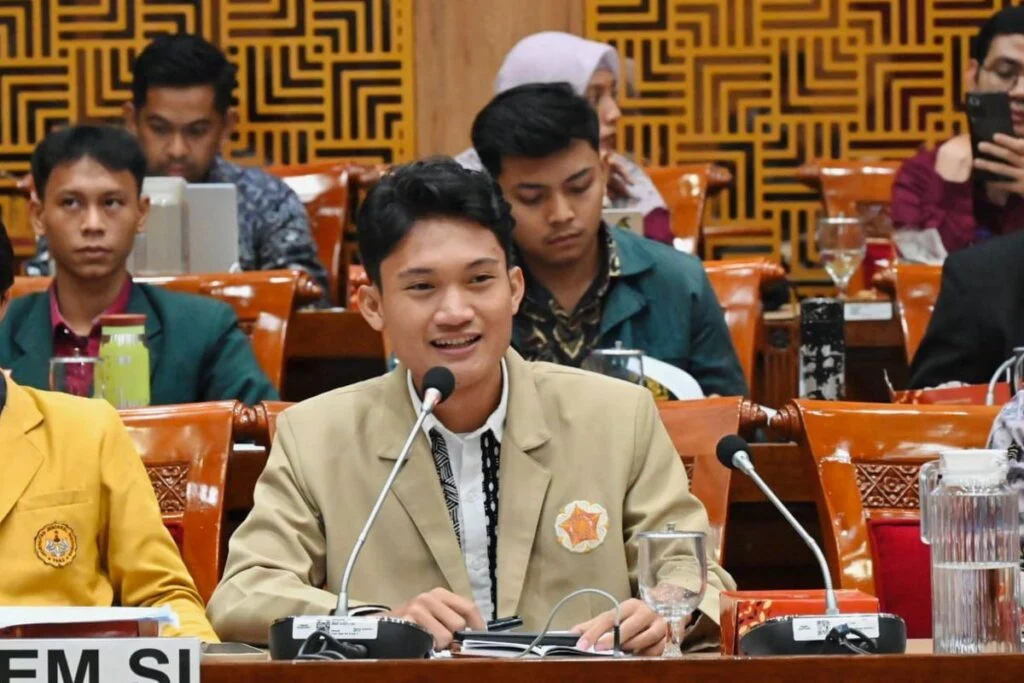 UGM Jadi Sorotan: Dari Mie Ayam Favorit Mahasiswa hingga Kontribusi Sosial